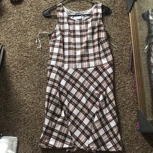 A flowy dress that shows off your figure great!